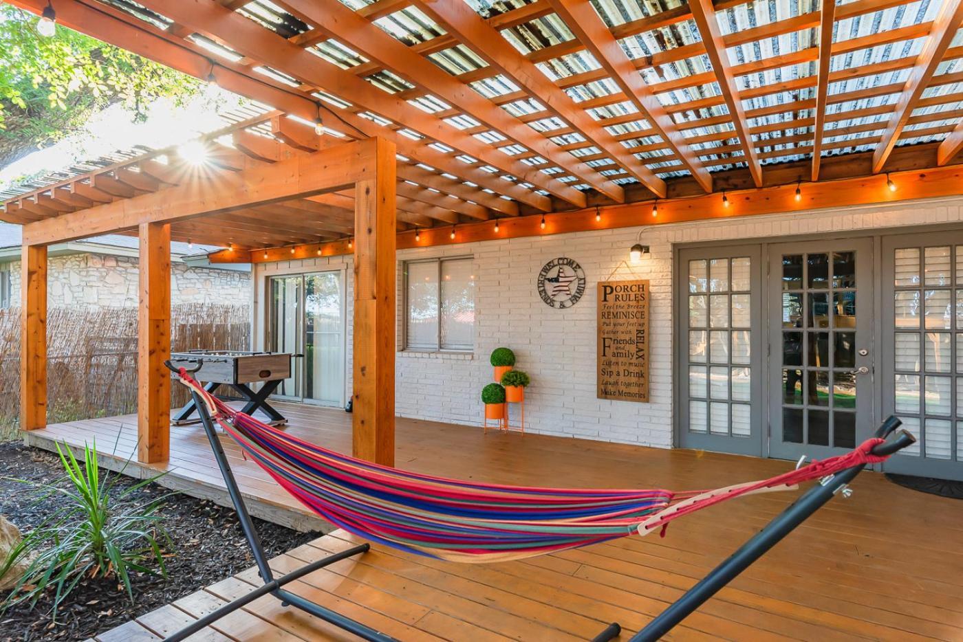 Luxurious Home With Hot Tub & Tree Deck By 6Flags San Antonio Bagian luar foto