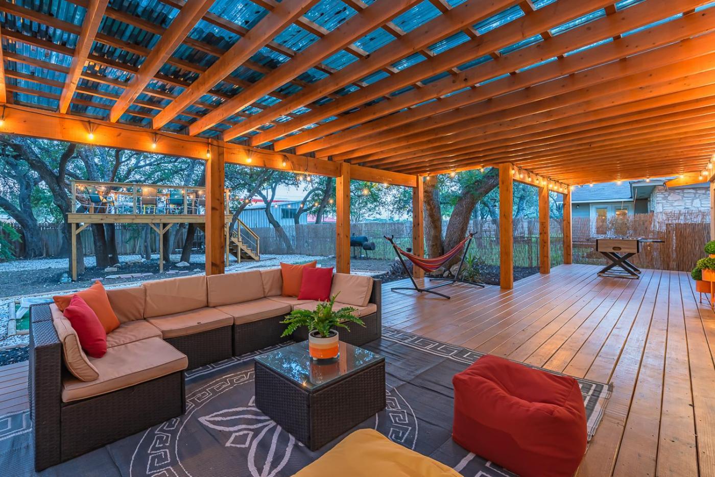 Luxurious Home With Hot Tub & Tree Deck By 6Flags San Antonio Bagian luar foto