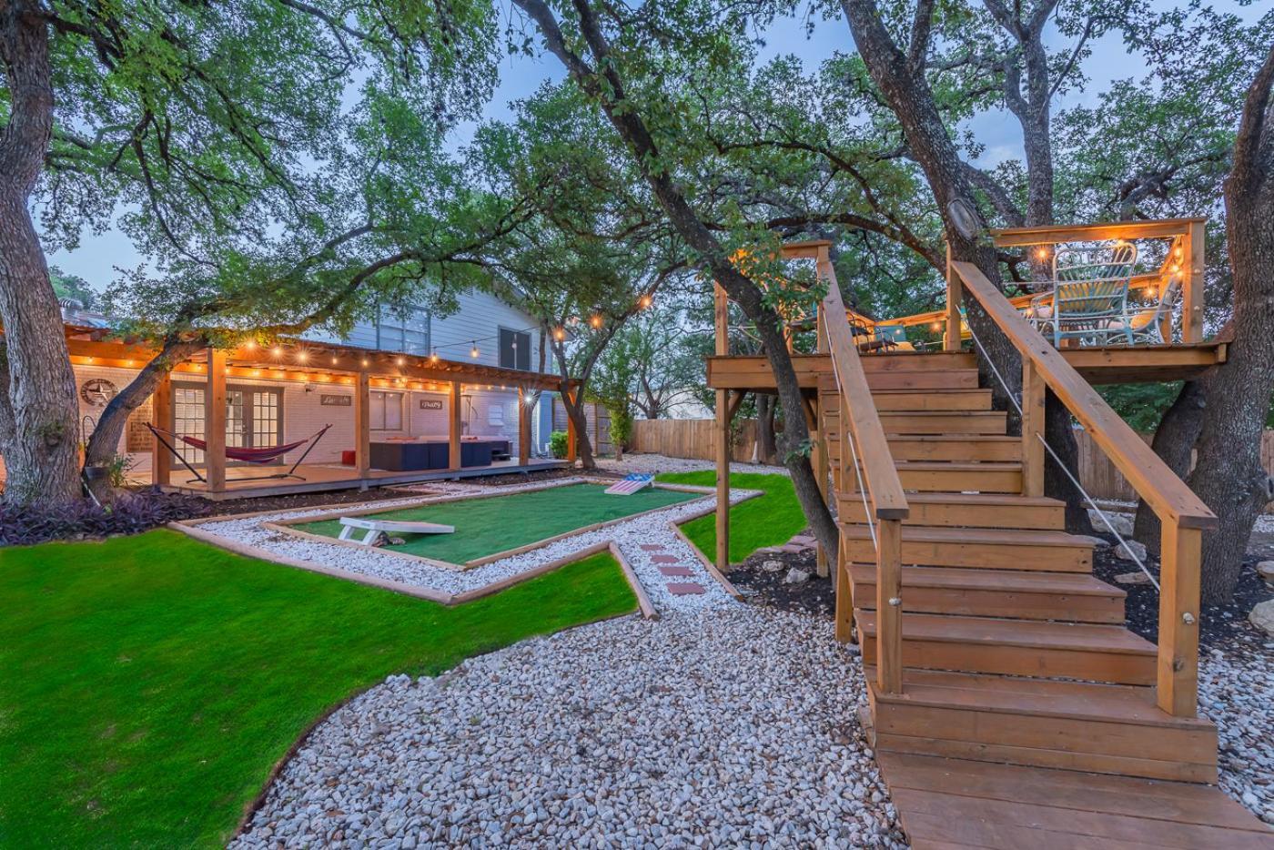 Luxurious Home With Hot Tub & Tree Deck By 6Flags San Antonio Bagian luar foto