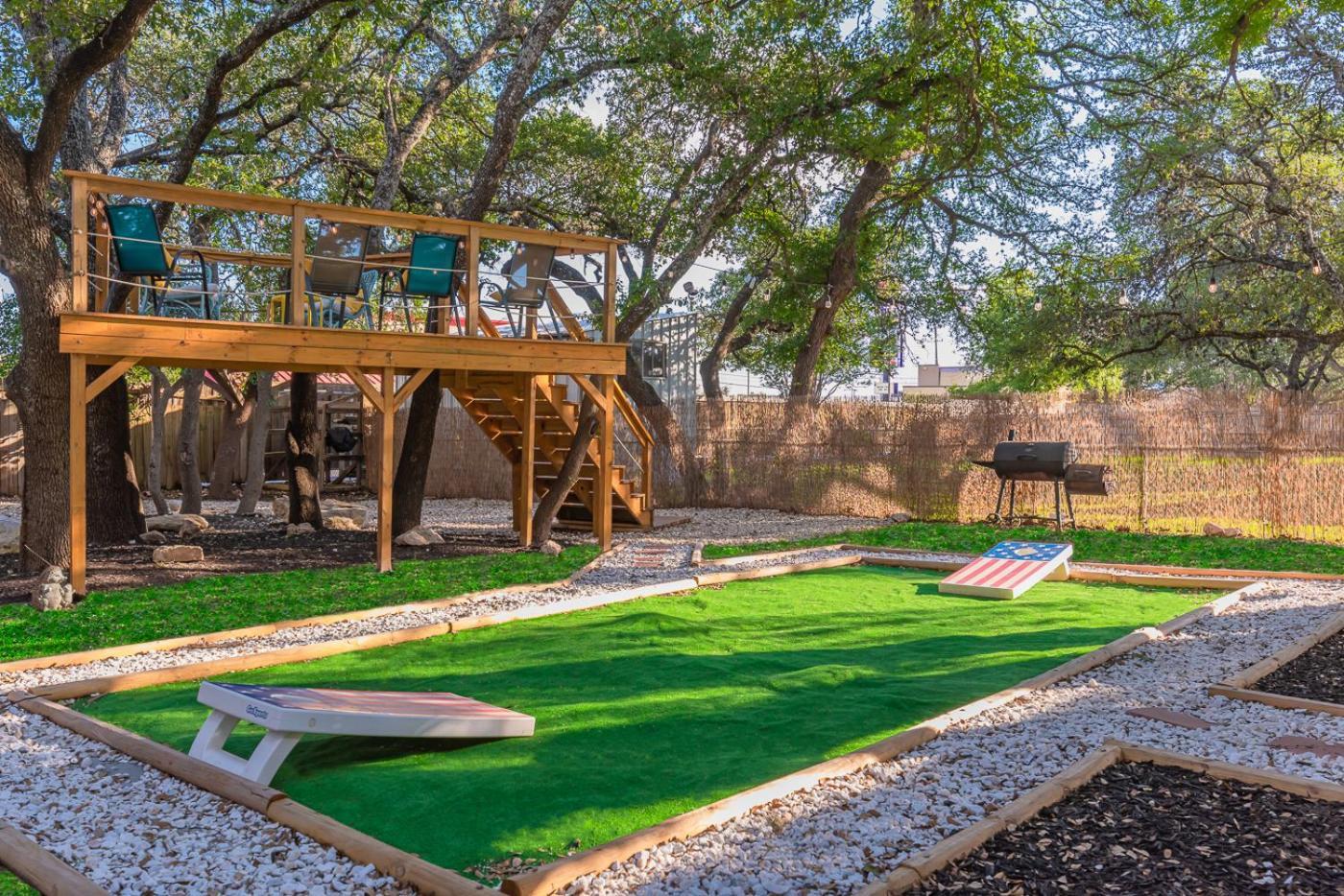 Luxurious Home With Hot Tub & Tree Deck By 6Flags San Antonio Bagian luar foto