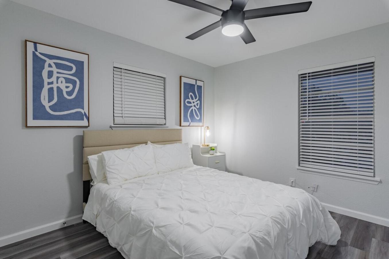 Luxurious Home With Hot Tub & Tree Deck By 6Flags San Antonio Bagian luar foto