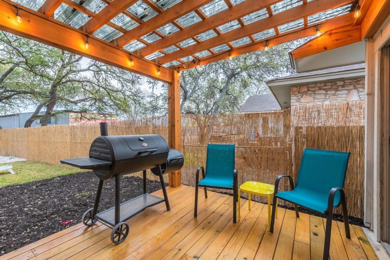 Luxurious Home With Hot Tub & Tree Deck By 6Flags San Antonio Bagian luar foto