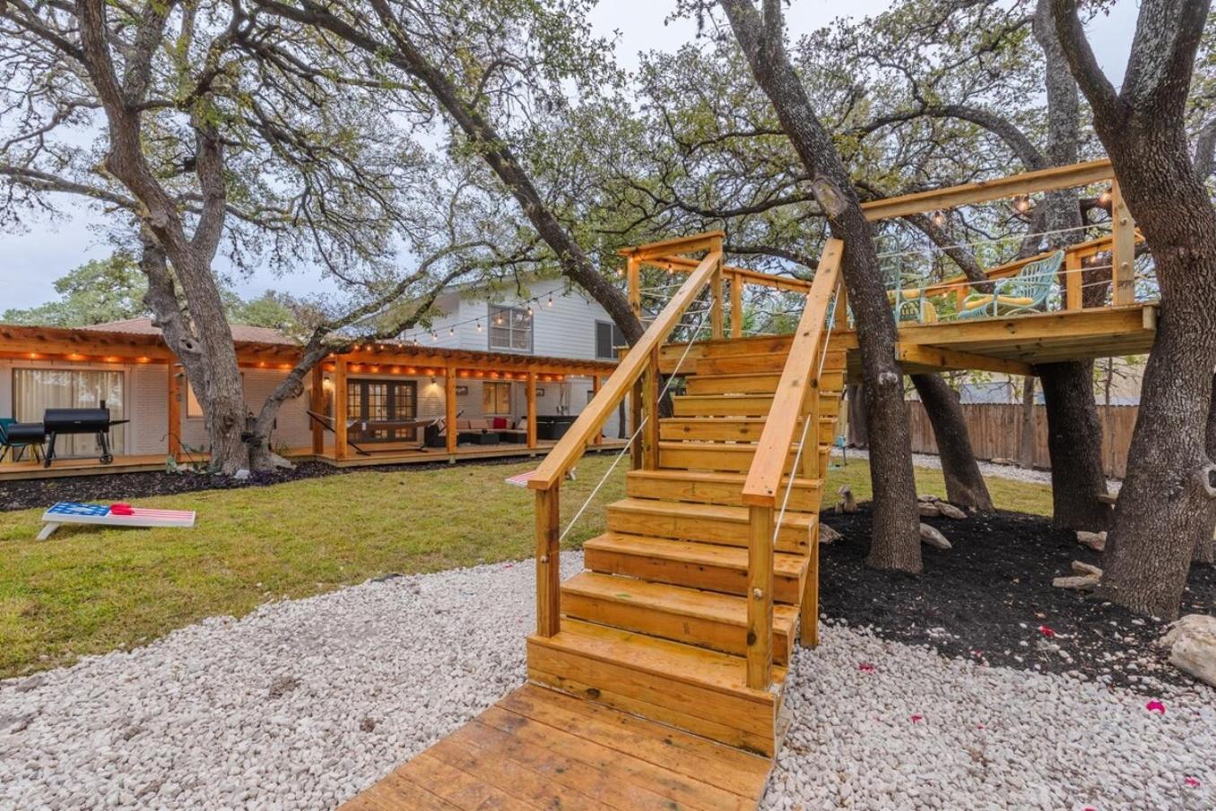 Luxurious Home With Hot Tub & Tree Deck By 6Flags San Antonio Bagian luar foto