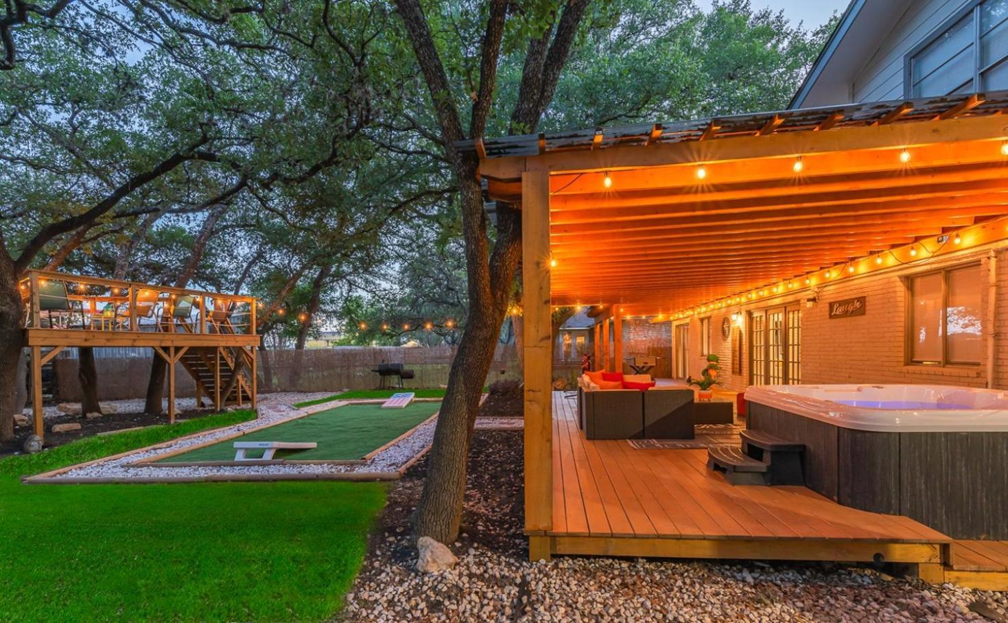 Luxurious Home With Hot Tub & Tree Deck By 6Flags San Antonio Bagian luar foto